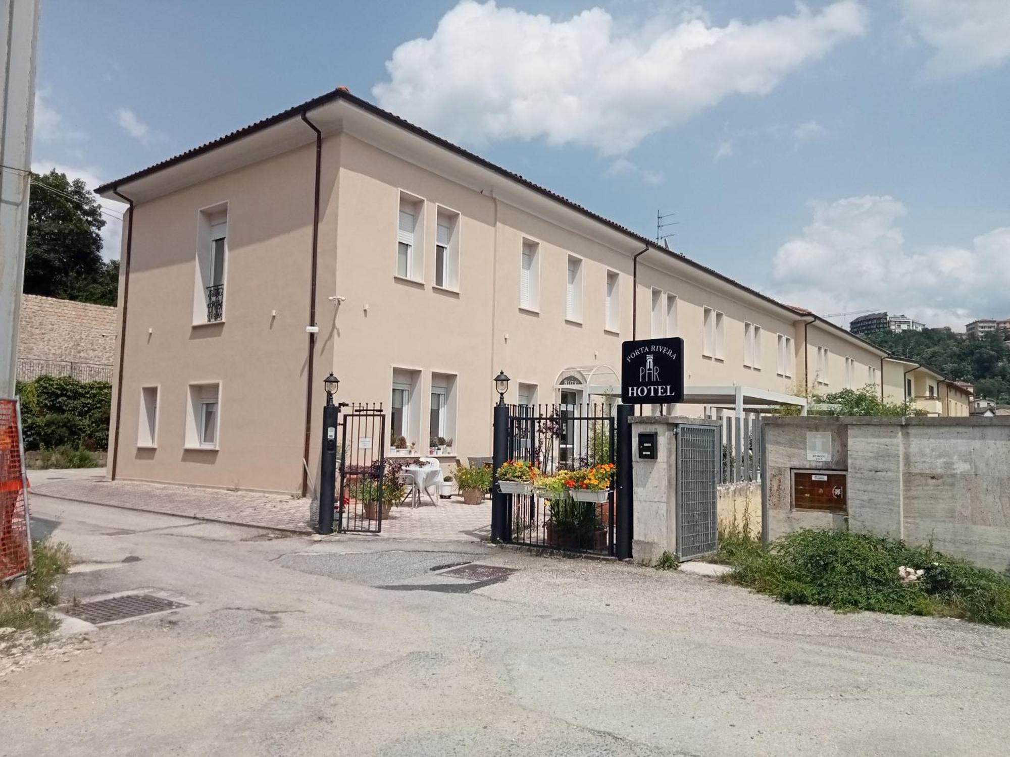 Hotel Porta Rivera 라킬라 외부 사진